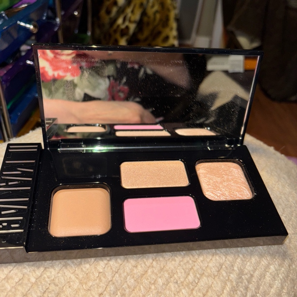 New Il Makiage High Point Palette